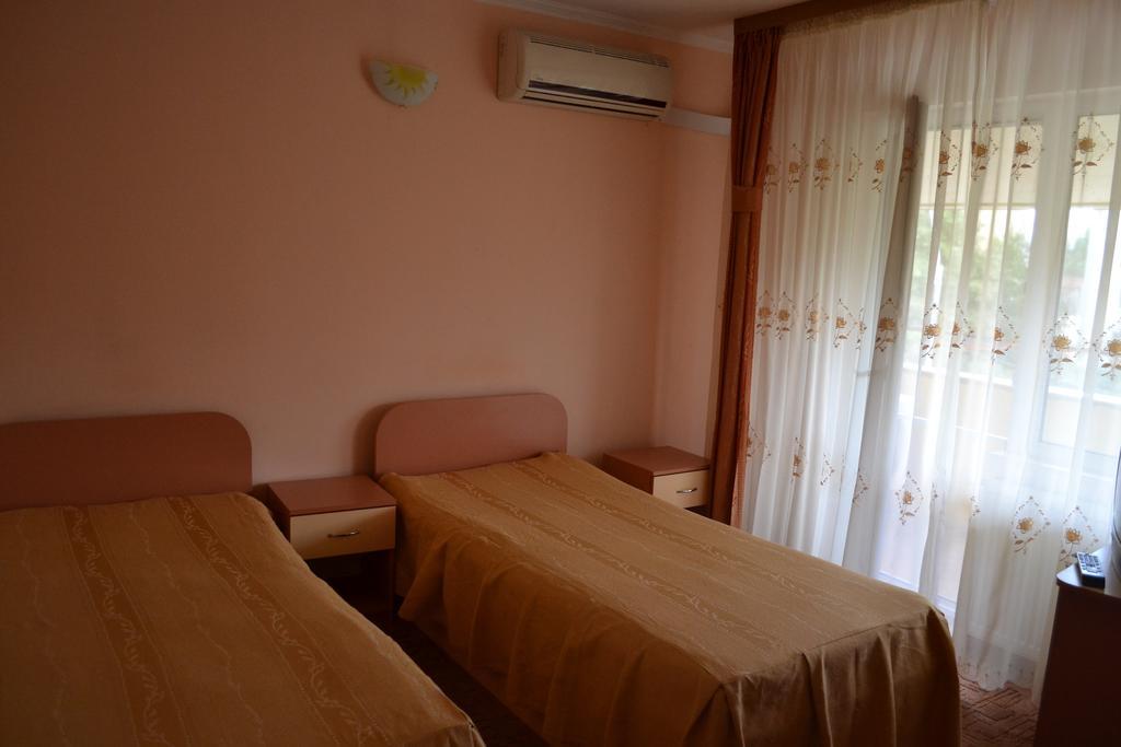 Pension Coral Baia Mare Habitación foto