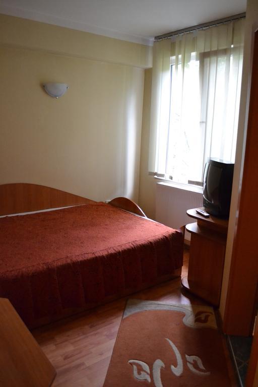 Pension Coral Baia Mare Habitación foto